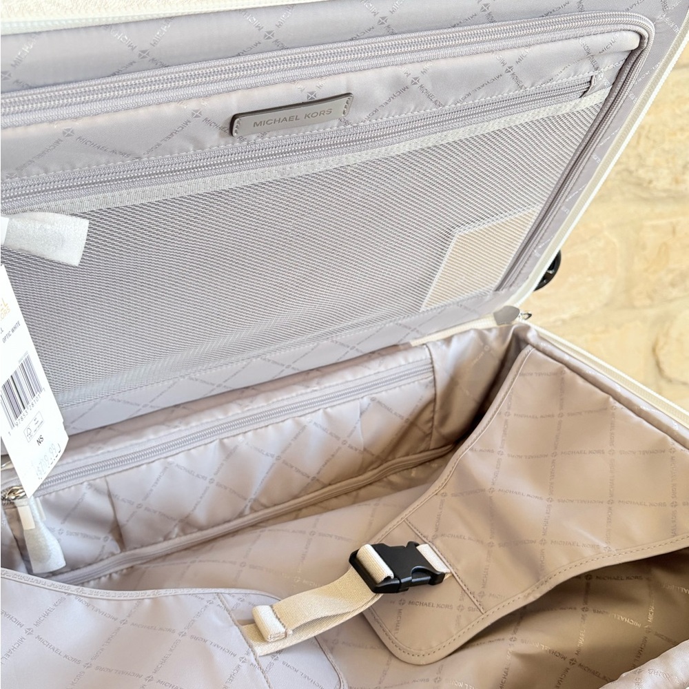 Michael Kors White and Silver Travel Bag Set - Picture 16 of 16